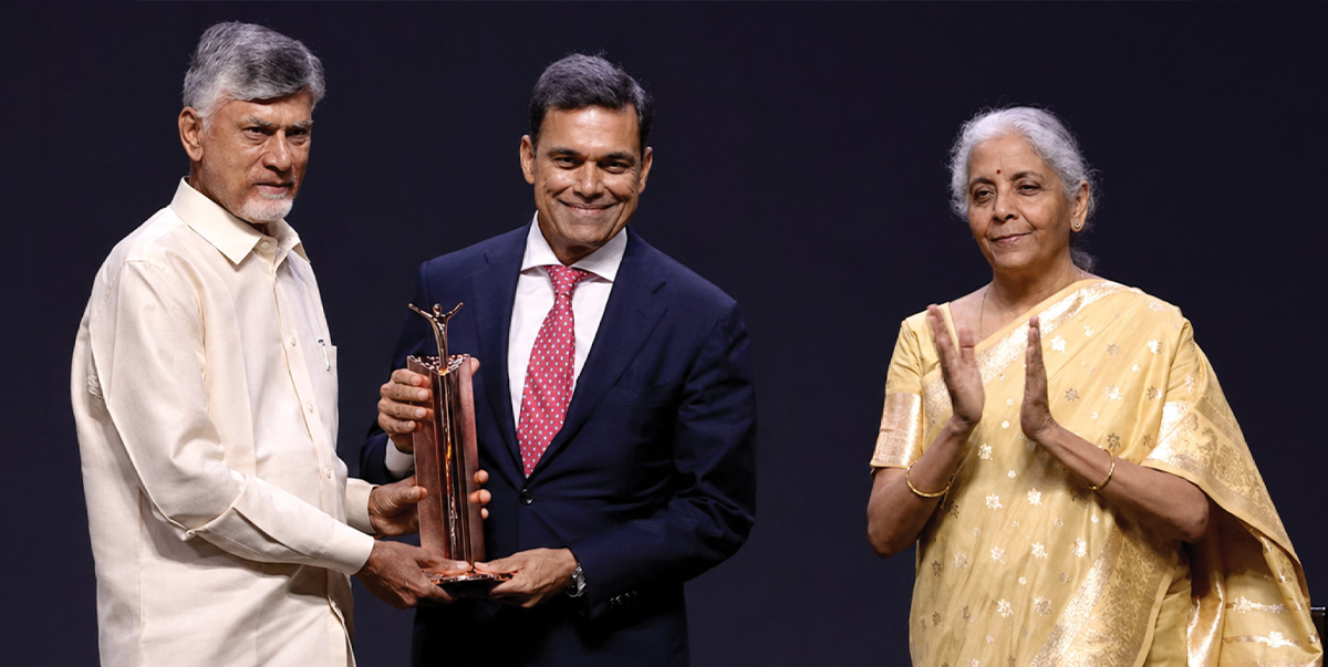 Mr. Sajjan Jindal Named Business Leader of the Year at The Economic Times Corporate Excellence 2025 Awards